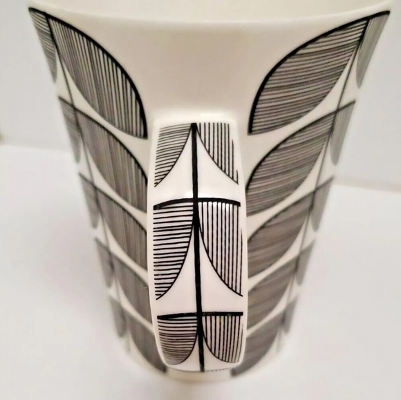 Kitchen Details Flared 4' Mug Stunning Black & White Modern Leaf Design 2013 - Picture 2 of 5